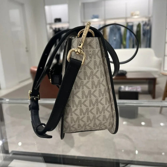 MICHAEL KORS Emilia Small Logo Crossbody Bag 35S2GU5C1B VANILLA/BLACK - Picture 9 of 11